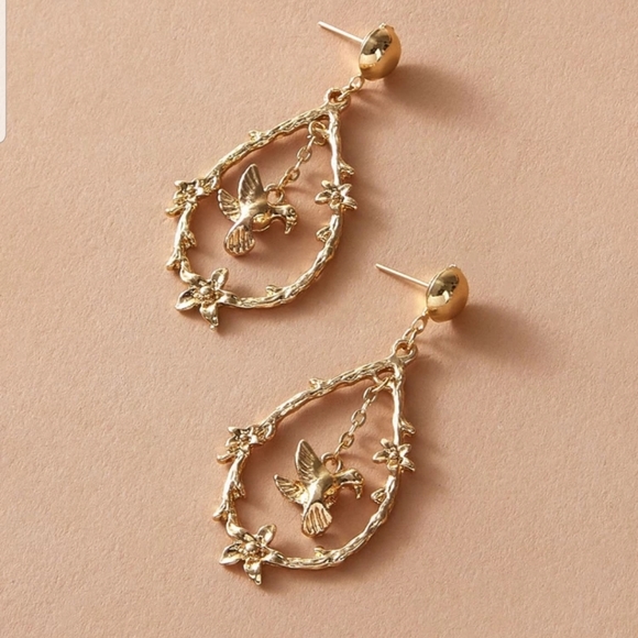 *Posey* Bird Drop Earrings - Picture 2 of 4